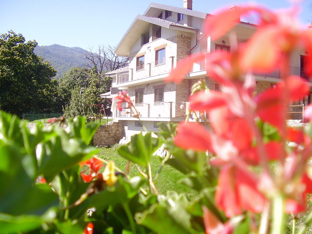 Agriturismo L'Ciabot Paesana Exterior foto
